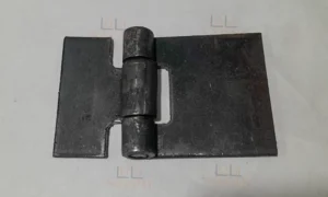 تصویر روبرو از لولا درب عقب پیکان وانت